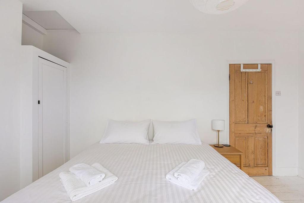 Guestready - A Perfect In The Hackney Area Guest house London